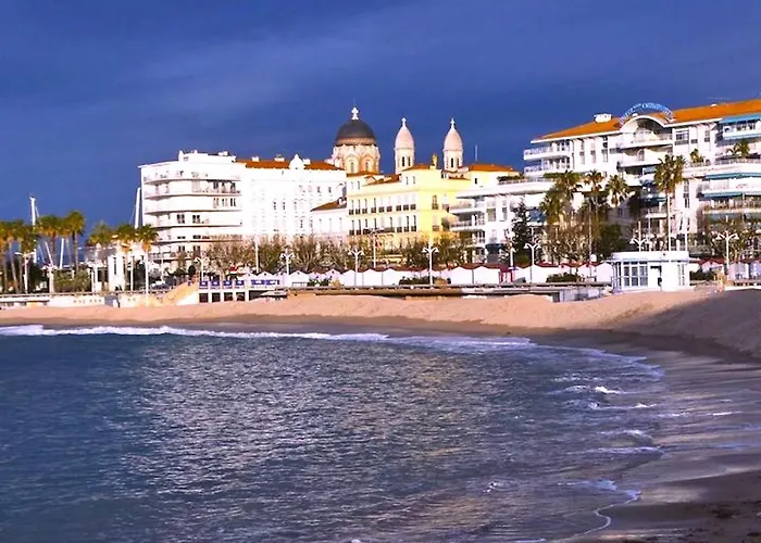 Paradis Bleu Et Ile D'or Parque de Campismo Saint-Raphaël