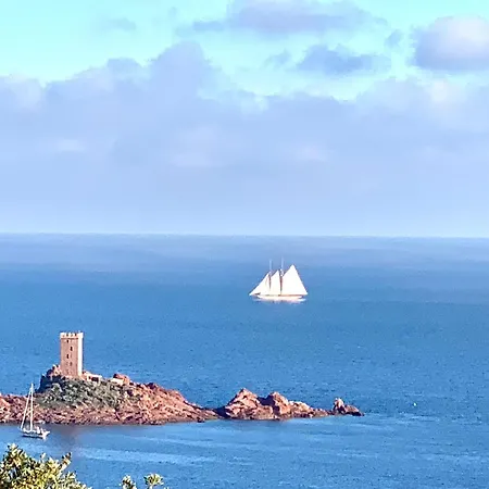 Paradis Bleu Et Ile D'or