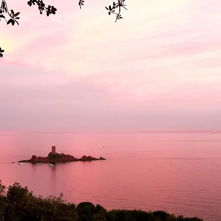 Paradis Bleu Et Ile D'or Campingplatz Saint-Raphaël