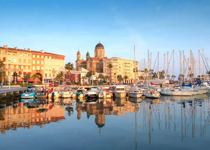 Paradis Bleu Et Ile D'or Camping